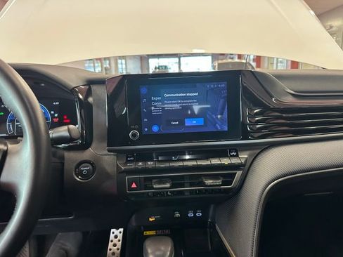 Certified 2025 Toyota Camry SE image 24