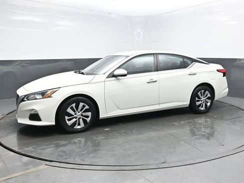 Used 2021 Nissan Altima 2.5 S image 3