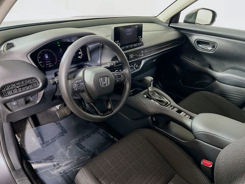 Used 2025 Honda HR-V LX image 9