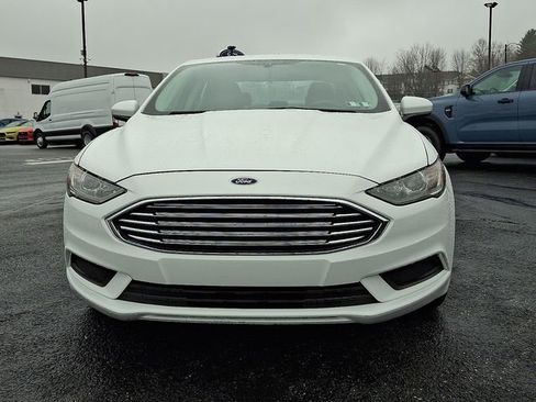 Certified 2017 Ford Fusion SE image 2