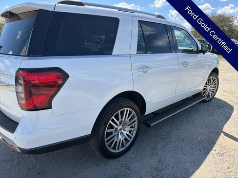 Used 2023 Ford Expedition Limited image 5
