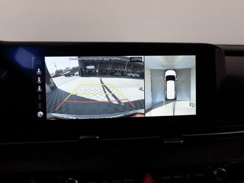 Used 2024 Kia Carnival SX image 36