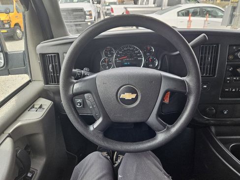 Used 2014 Chevrolet Express 1500 LT w/ LT Preferred Equipment Group AWD/4WD image 37