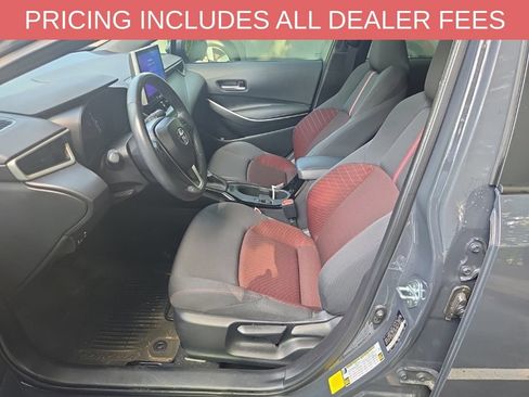 Certified 2025 Toyota Corolla SE w/ SE Premium Package FWD image 4