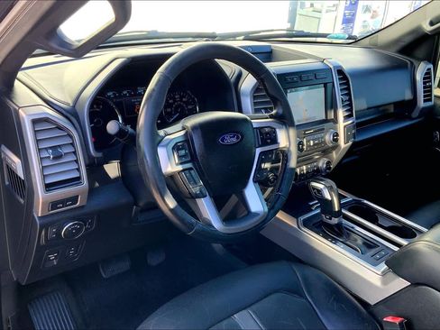 Used 2018 Ford F150 Platinum w/ Equipment Group 701A Luxury image 17