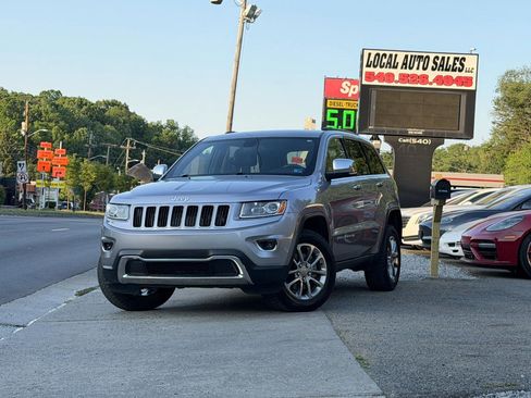 Used 2015 Jeep Grand Cherokee Limited w/ Trailer Tow Group IV AWD/4WD image 2