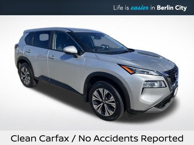 Certified 2023 Nissan Rogue SV image 1