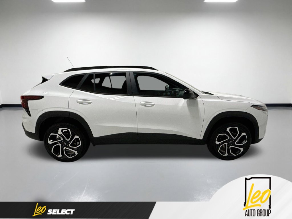 Used 2024 Chevrolet Trax RS w/ Driver Confidence Package FWD image 6