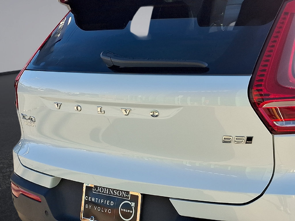 Certified 2024 Volvo XC40 B5 Plus w/ Protection Package Premier AWD/4WD image 30