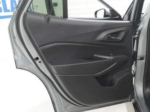 Used 2026 Chevrolet Trax LT w/ Driver Confidence Package FWD image 28
