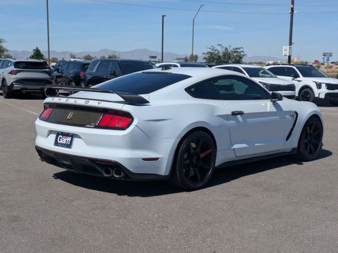 Used 2017 Ford Mustang Shelby GT350 RWD image 5