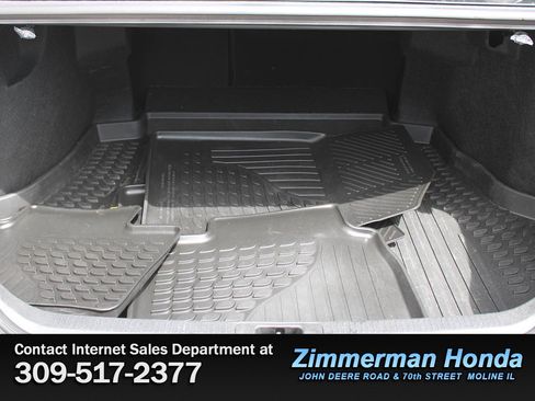 Used 2025 Toyota Camry XSE FWD image 6