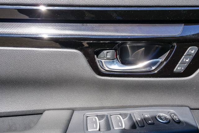 Used 2025 Honda CR-V EX-L image 24
