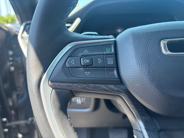Used 2024 Jeep Grand Cherokee L Limited w/ Black Appearance Package AWD/4WD image 32