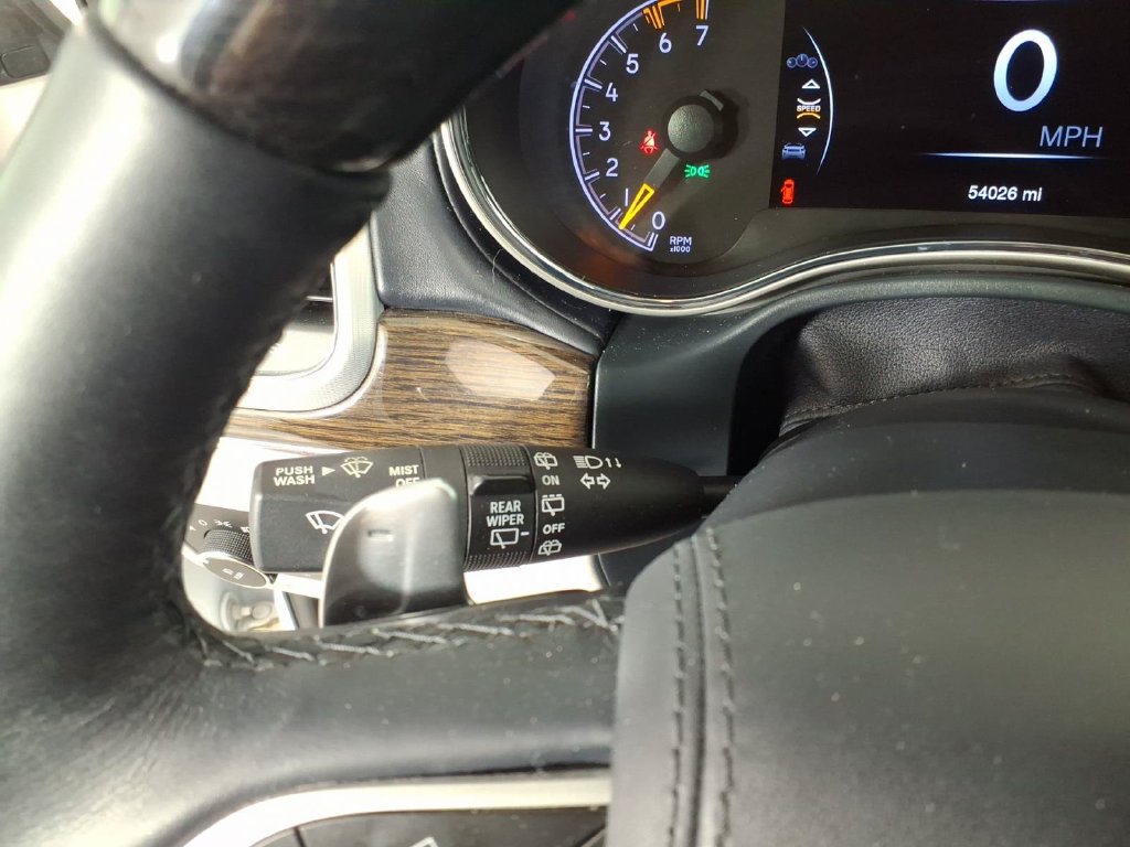 Used 2021 Jeep Grand Cherokee Summit AWD/4WD image 21