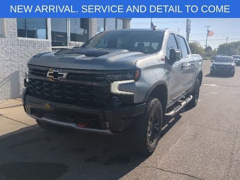 Used 2023 Chevrolet Silverado 1500 ZR2 w/ Technology Package AWD/4WD image 1