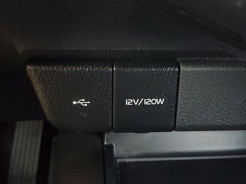 Used 2023 Toyota Camry SE image 26