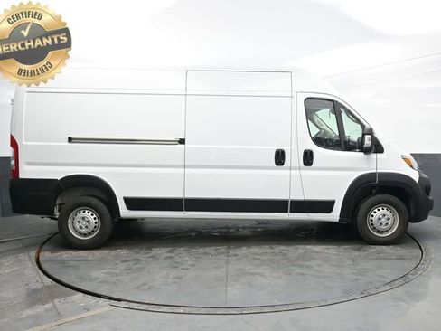Used 2025 RAM ProMaster 2500 w/ Convenience Group image 8