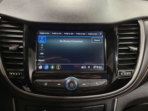 Used 2019 Chevrolet Trax LT image 18