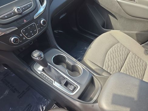 Used 2018 Chevrolet Equinox LT image 27