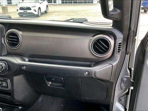 Used 2020 Jeep Gladiator Sport w/ Quick Order Package 24S image 26