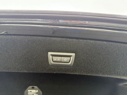 Used 2025 BMW 760i xDrive w/ Executive Package image 26