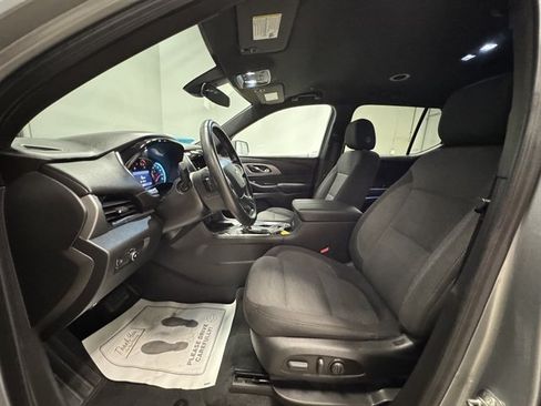 Used 2023 Chevrolet Traverse LT AWD/4WD image 24