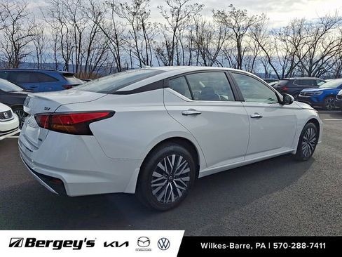 Used 2023 Nissan Altima 2.5 SV image 5