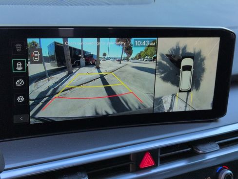 Used 2025 Kia Sorento SX image 16