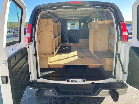 Used 2019 GMC Savana 2500 w/ Driver Convenience Package image 20