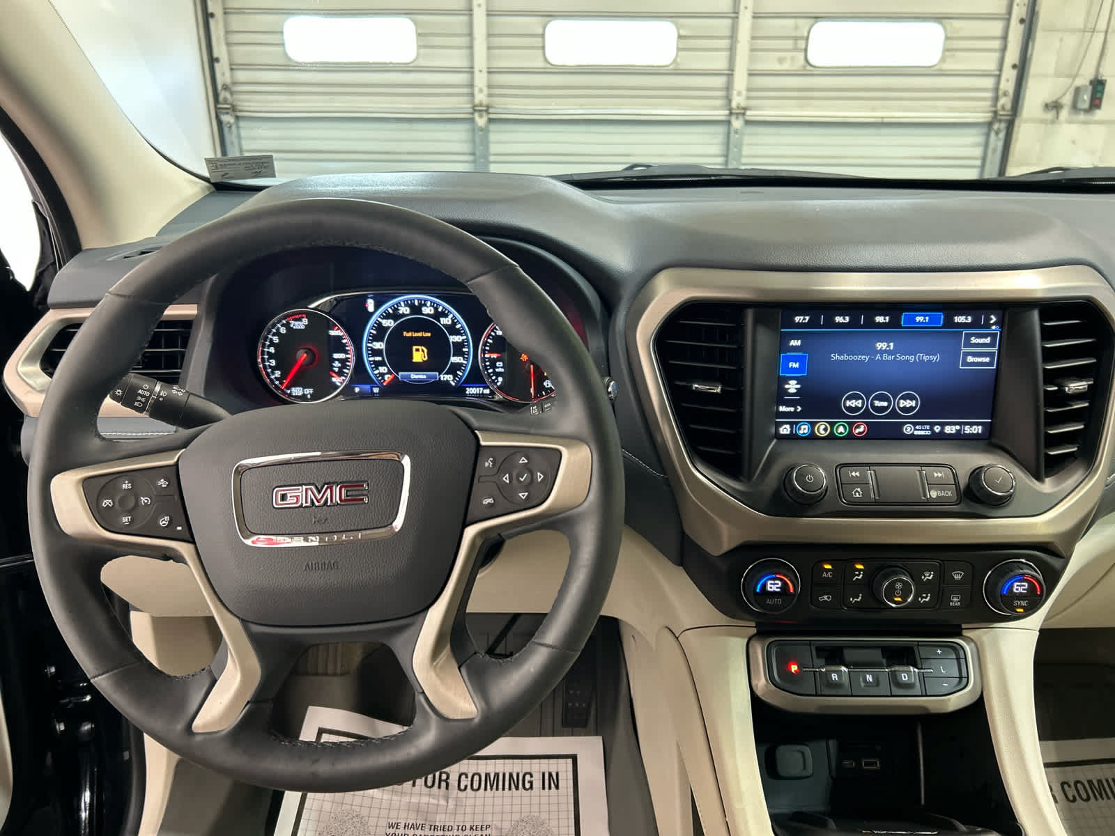 Used 2023 GMC Acadia Denali w/ Black Diamond Edition AWD/4WD image 10