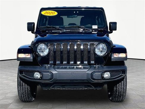 Used 2020 Jeep Wrangler Unlimited Sahara image 2