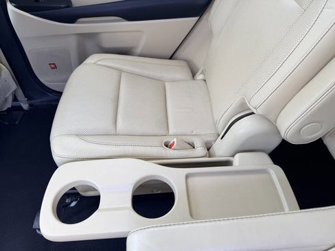 Used 2015 Toyota Highlander Limited image 40