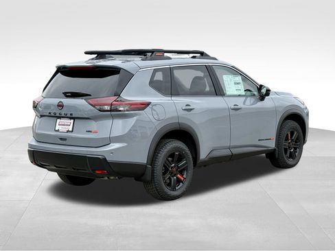 Used 2026 Nissan Rogue SV AWD/4WD image 5
