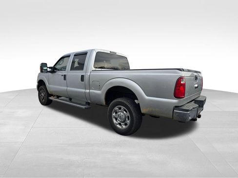 Used 2015 Ford F250 XLT w/ XLT Premium Package image 9