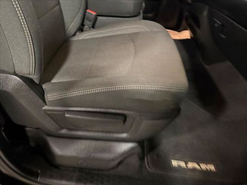 Certified 2024 RAM 2500 Big Horn w/ Night Edition AWD/4WD image 11