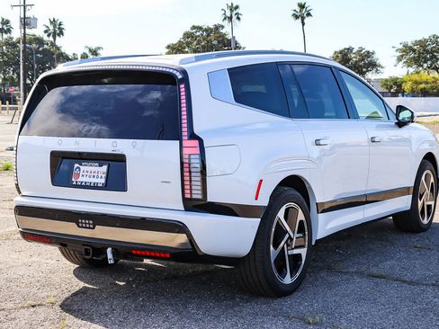 New 2026 Hyundai Ioniq 9 Calligraphy w/ Tow & Go Package image 6