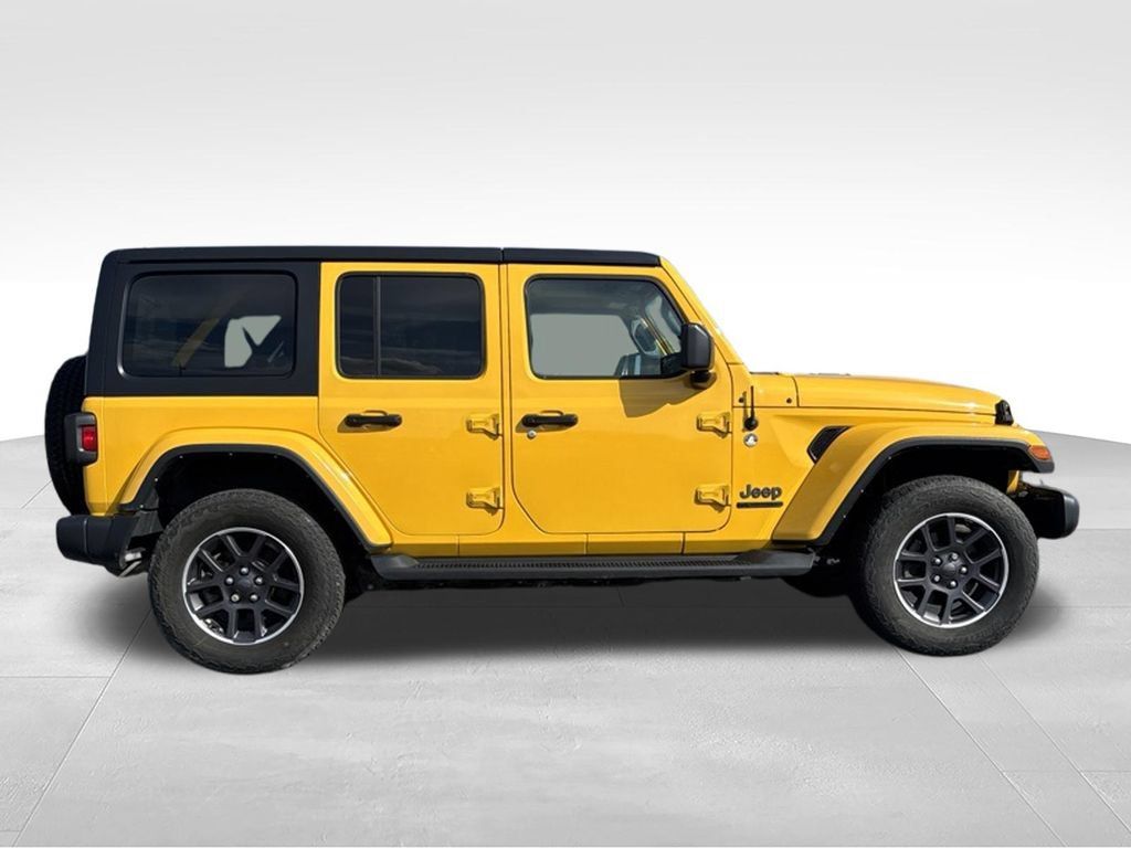 Used 2021 Jeep Wrangler Unlimited Sahara AWD/4WD image 4