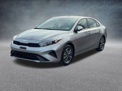 Used 2024 Kia Forte LXS image 7