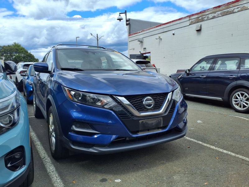 Used 2020 Nissan Rogue Sport SV image 1