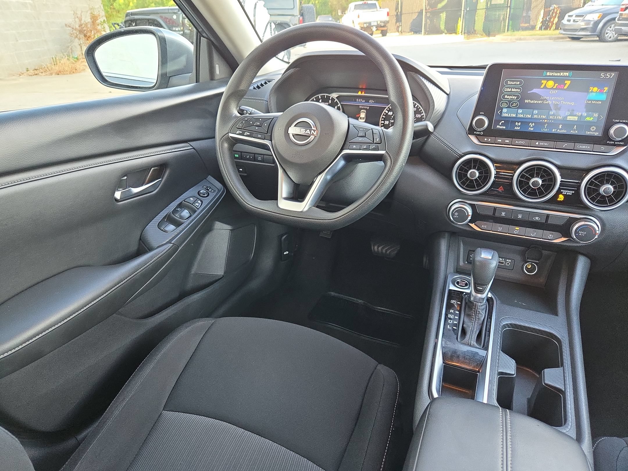 Used 2024 Nissan Sentra SV FWD image 9