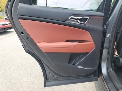 New 2025 Kia Sportage SX Prestige image 12