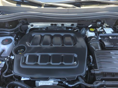 Certified 2025 Volkswagen Tiguan S image 21