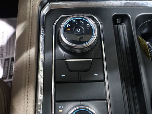 Used 2024 Ford Expedition XLT image 36