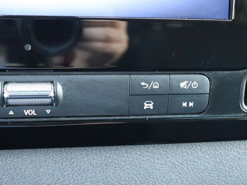 Used 2025 Mercedes-Benz Sprinter 2500 image 33