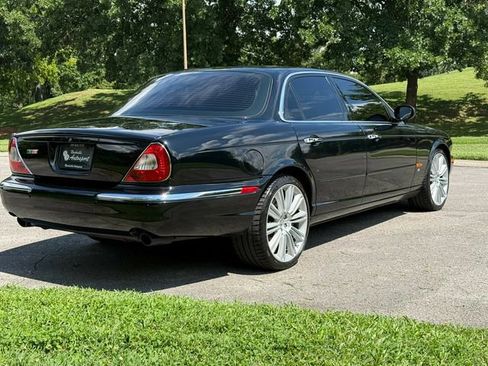 Used 2005 Jaguar XJ8 RWD image 7