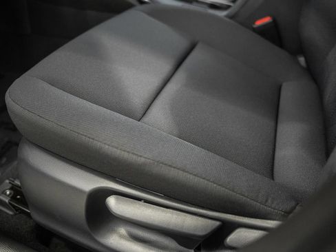 Used 2026 Toyota Corolla LE FWD image 31