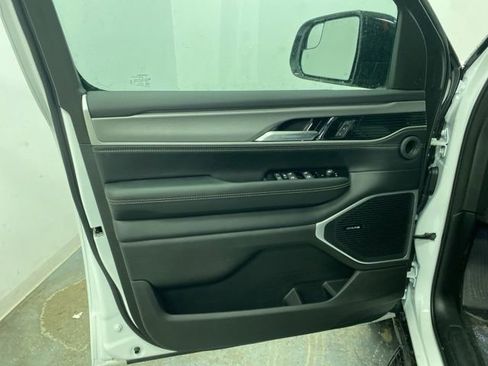 New 2026 Jeep Grand Wagoneer 4WD image 23