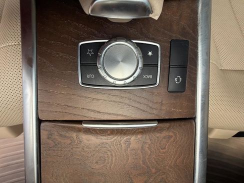 Used 2014 Mercedes-Benz E 350 Sedan image 16