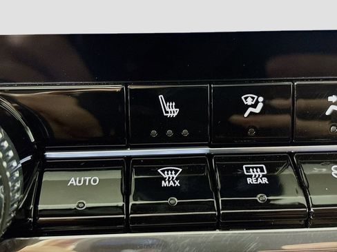 New 2025 GMC Canyon Elevation w/ Convenience Package image 19